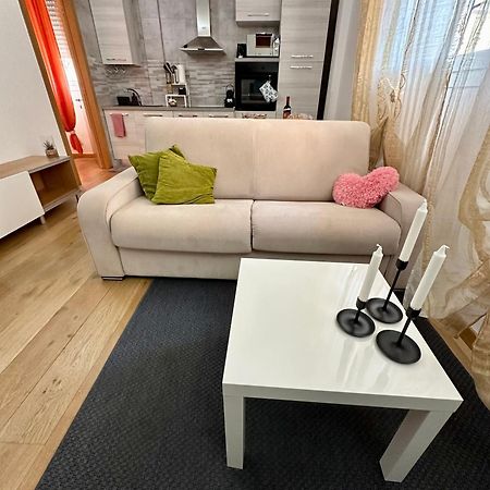 Casalory Rent Apartment Florens Exteriör bild