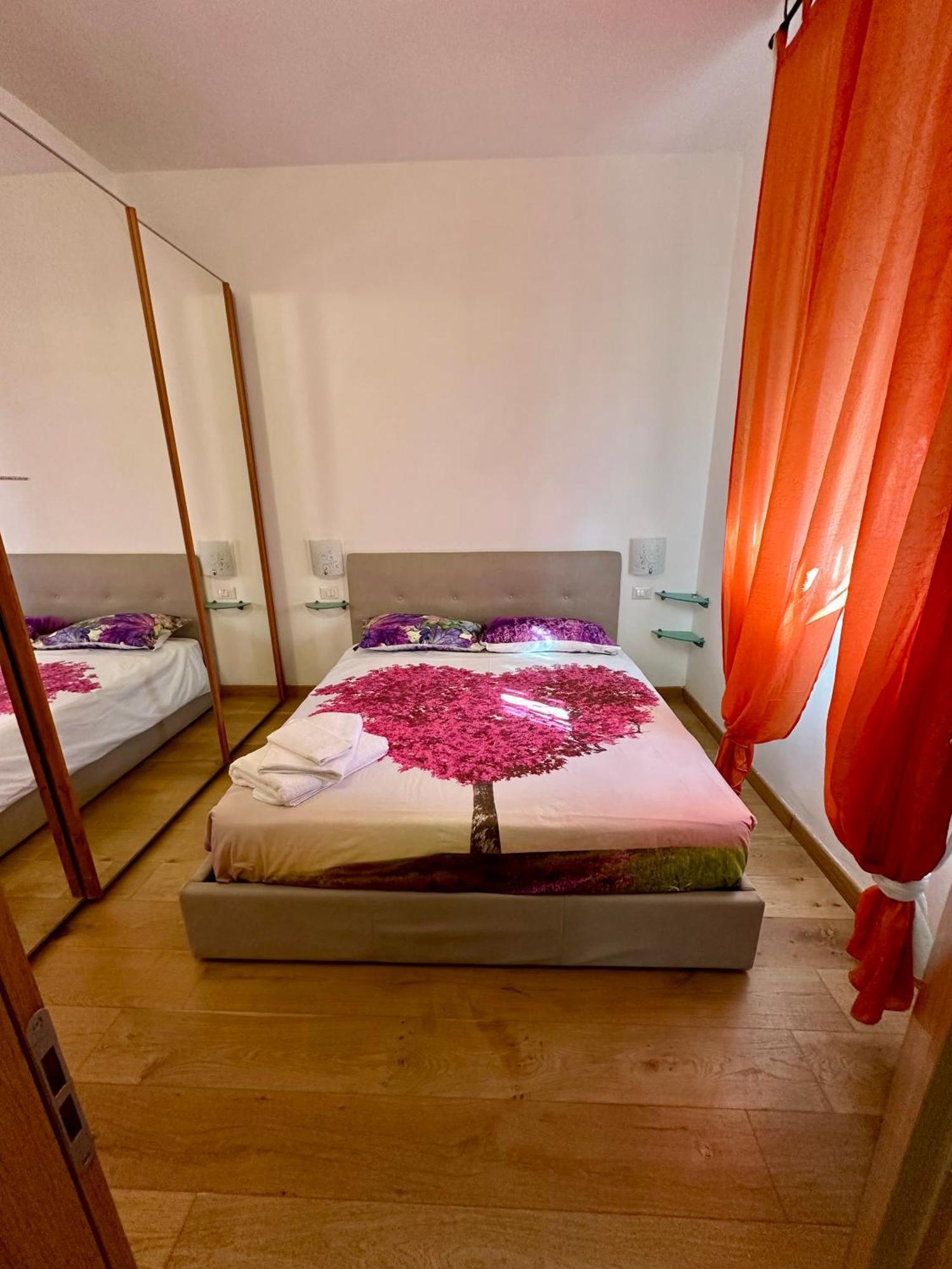 Casalory Rent Apartment Florens Exteriör bild